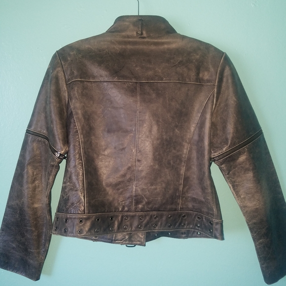 leather jacket - Picture 5 of 9